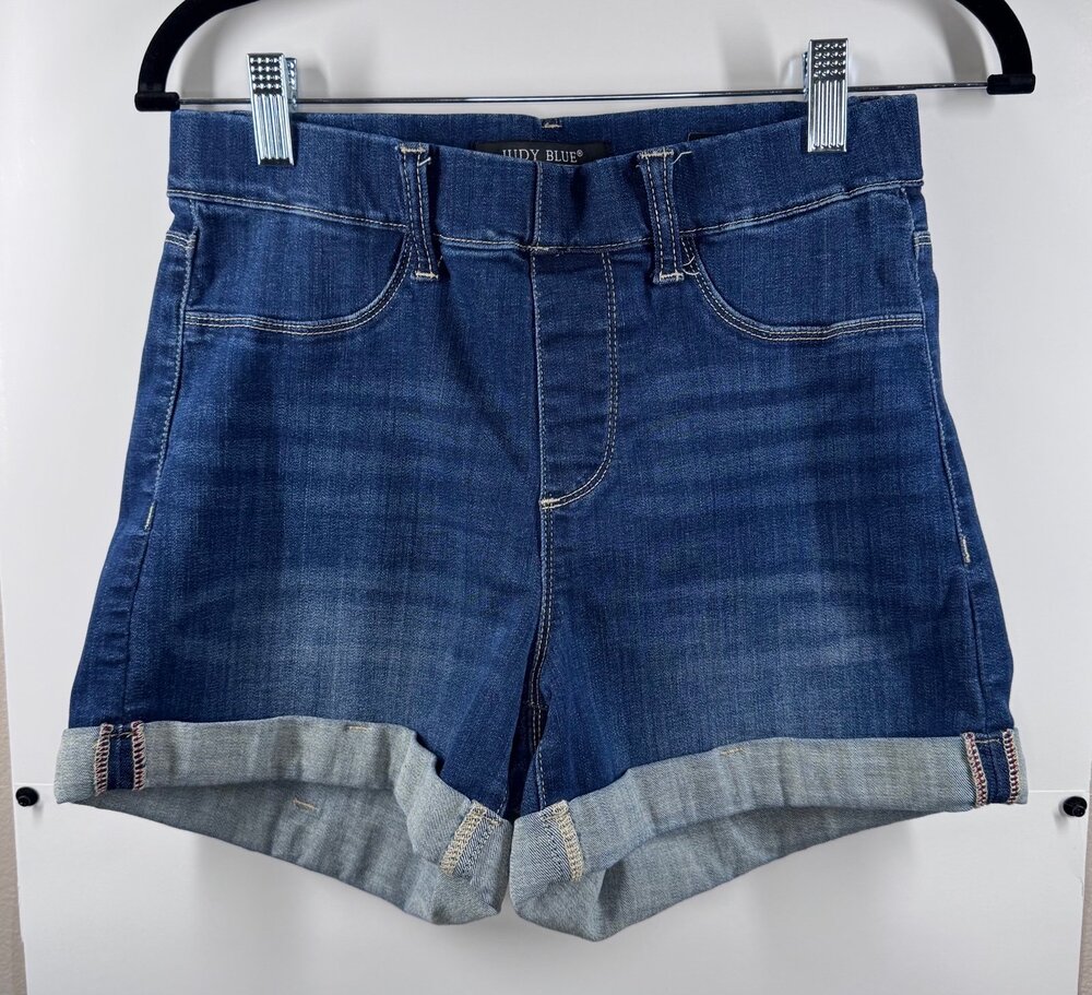 Judy Blue Women's Medium Pull On Denim Shorts Cuffed Stretch Dark Wash